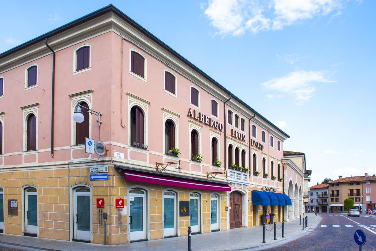 Albergo Leon D'Oro Maniago Exterior foto